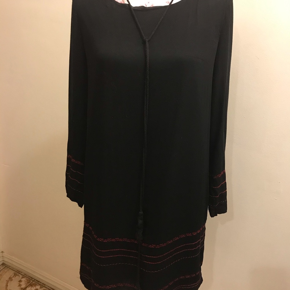 Dress - Picture 3 of 7